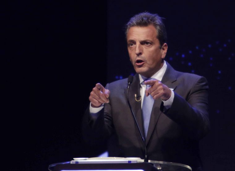 Los candidatos presidenciales, en el primer debate.