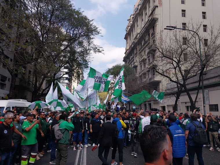 La CGT celebró el aumento del mínimo no imponible: 