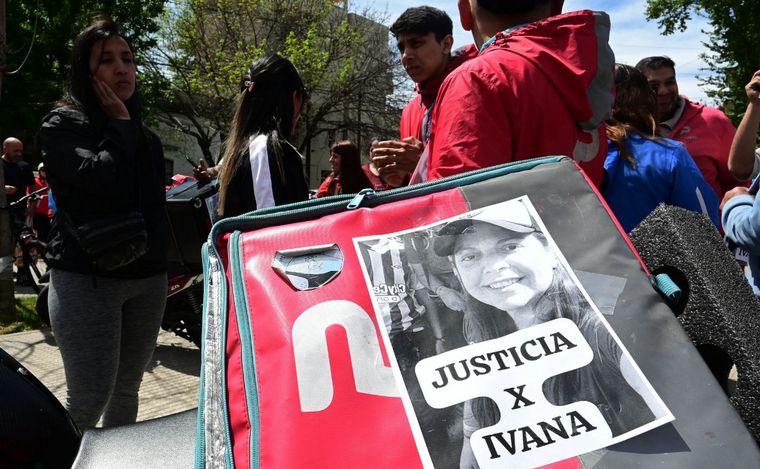 Dos sospechosos por el crimen de Ivana post clásico: familiares piden justicia.