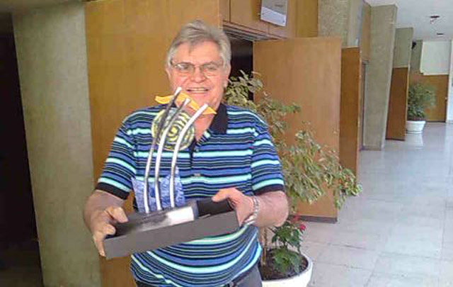 Vargas en la entrega de premios de alumnos del colegio Taborda