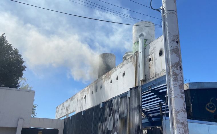 FOTO: Incendio en la exheladería Soppelsa de Córdoba.
