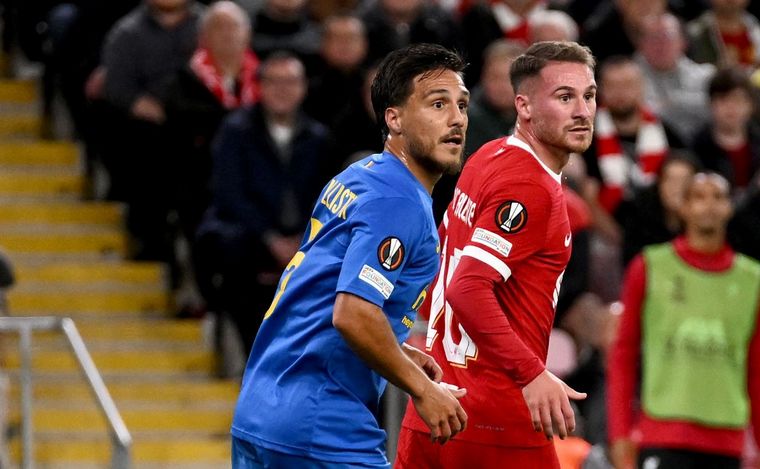 Los hermanos Mac Allister se enfrentaron en Europa League. (Foto:@LFC)