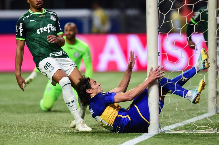 FOTO: El momento del gol de Cavani ante Palmeiras.