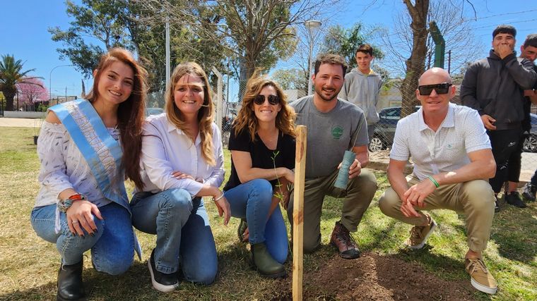 La Sole agradeció la donación de árboles de BAUM realizada por Cadena 3.