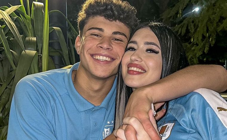 Alan Matturro y su novia. (Foto: @Ma13urro)