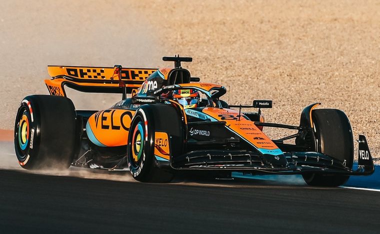 Piastri -lidiando con la arena en Losail- consigue su primer P1 en Fórmula 1