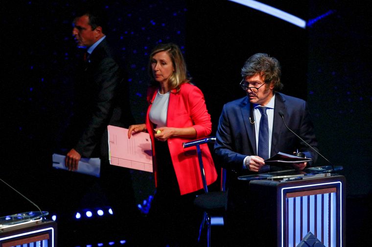 FOTO: Los cincos candidatos a presidente protagonizaron el segundo debate.