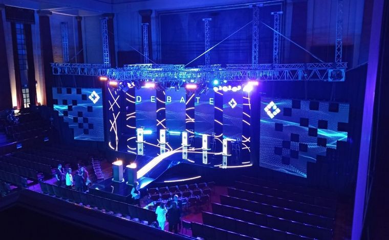 El segundo debate presidencial en el Salón de Actos de la Facultad de Derecho.