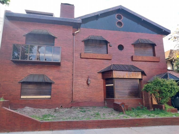 Inauguran un homenaje a Diego Maradona en su casa de Villa Devoto.