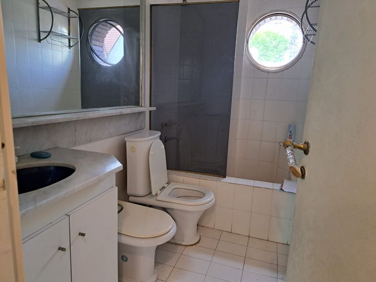 Inauguran un homenaje a Diego Maradona en su casa de Villa Devoto.