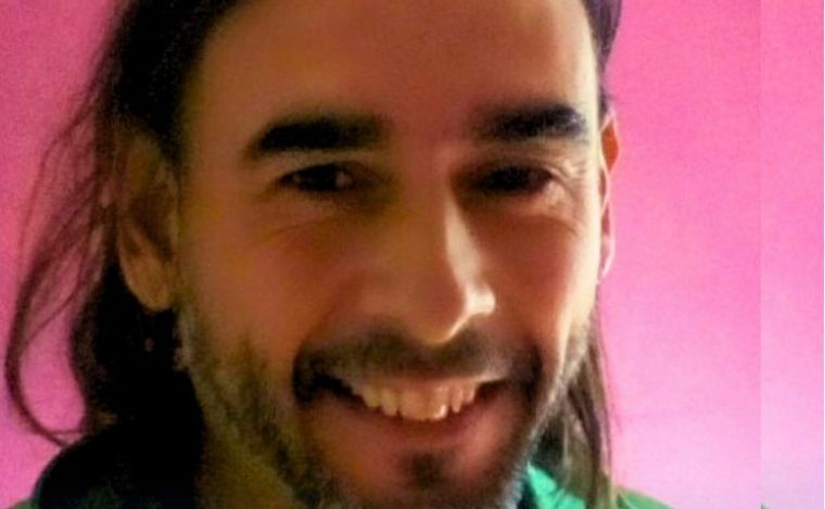 Ariel Cabrera se entregó. Lo acompañó su abogado.