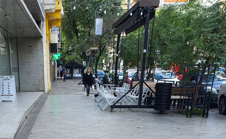 FOTO: Rosario: se aprobó una nueva normativa sobre veredas y arbolado público.