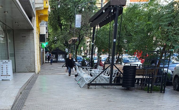 Rosario: se aprobó una nueva normativa sobre veredas y arbolado público.