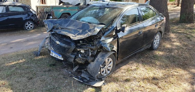 Así quedaron los autos, protagonistas del trágico choque de Villa Rumipal.