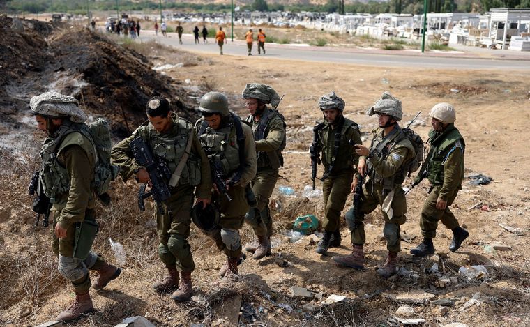 FOTO: Militares israelíes en el sur del país. (Foto: NA)