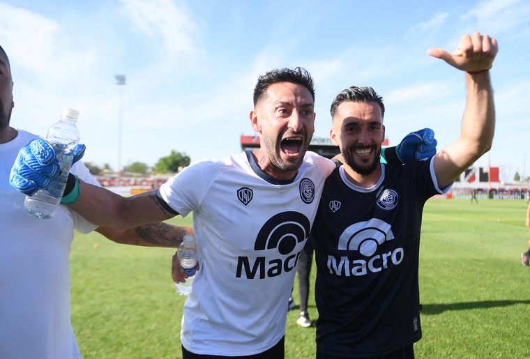 FOTO: Independiente Rivadavia jugará la final por el ascenso a primera. 