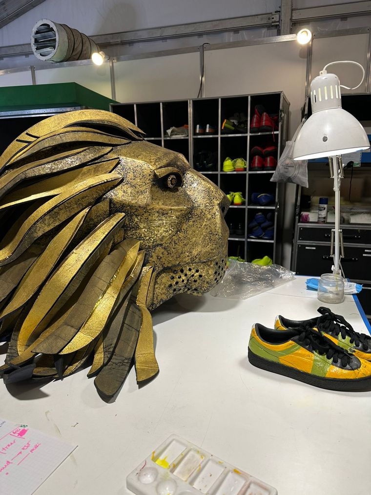 El detrás de escena del Cirque Du Solei Messi10