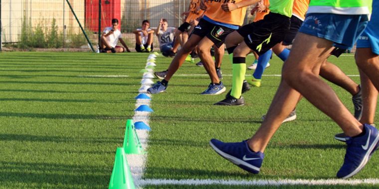 El uniformado falleció mientras hacía una evaluación de resistencia. 