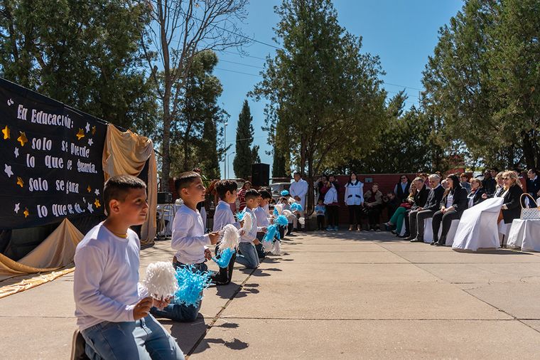 FOTO: Ford Argentina y sus concesionarios alcanzaron las 31 escuelas remodeladas