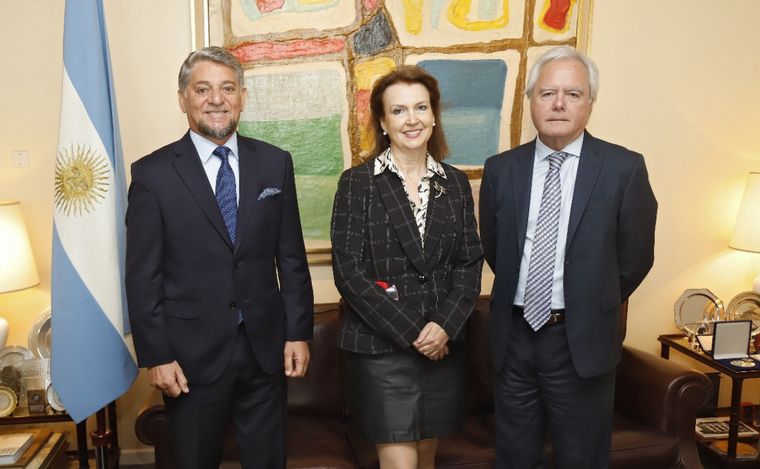 Gustavo Martínez Pandiani, Diana Mondino y Federico Pinedo.