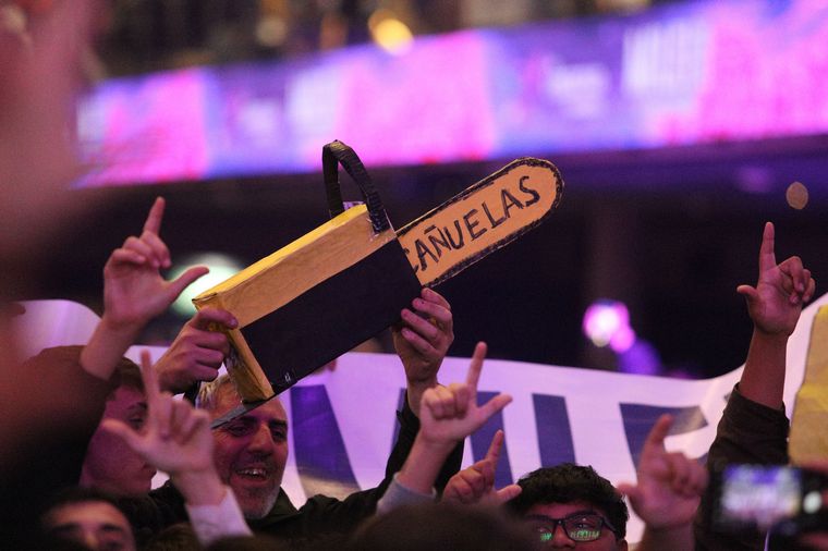 Milei tuvo si cierre de campaña en el Movistar Arena.