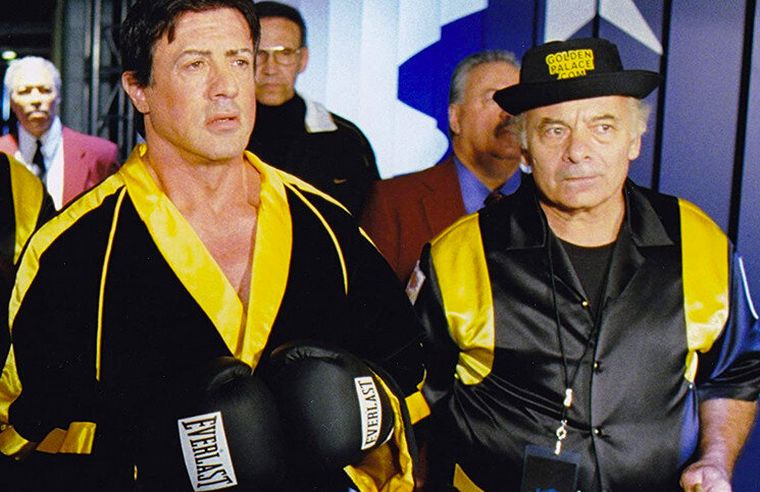FOTO: Paulie, camino al ring, codo a codo con Rocky, un personaje delicioso.