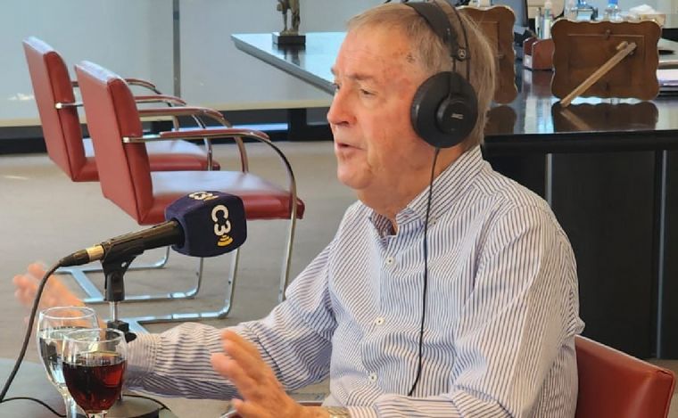 Juan Schiaretti habla con Cadena 3.