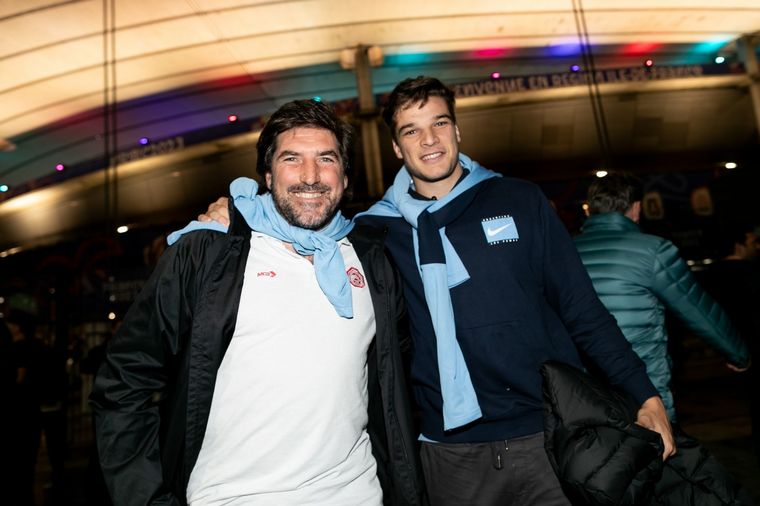Los hinchas argentinos copan Paris para ver a Los Pumas. (Foto: Prensa UAR)