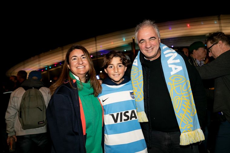 Los hinchas argentinos copan Paris para ver a Los Pumas. (Foto: Prensa UAR)