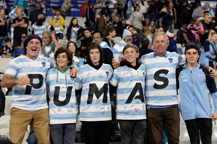 Los hinchas argentinos copan Paris para ver a Los Pumas. (Foto: Prensa UAR)