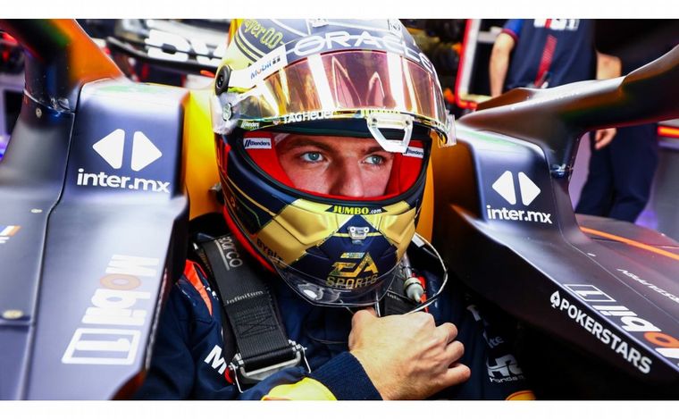 Max se hidrata, antes de calzar gomas blandas y liderar la FP1