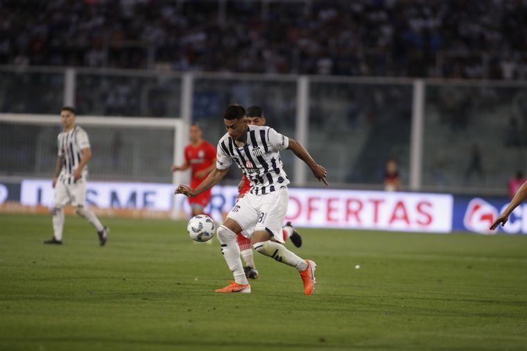 Talleres vs Arsenal en el Kempes.