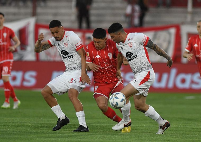 Instituto se llevo 3 puntos muy valiosos de la cancha de Huracán.