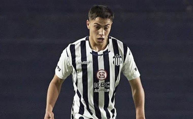 El mediocampista tuvo su esperado estreno con la camiseta albiazul frente a Huracán