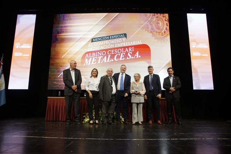 Premios Día de la Industria y Córdoba en el Mundo.