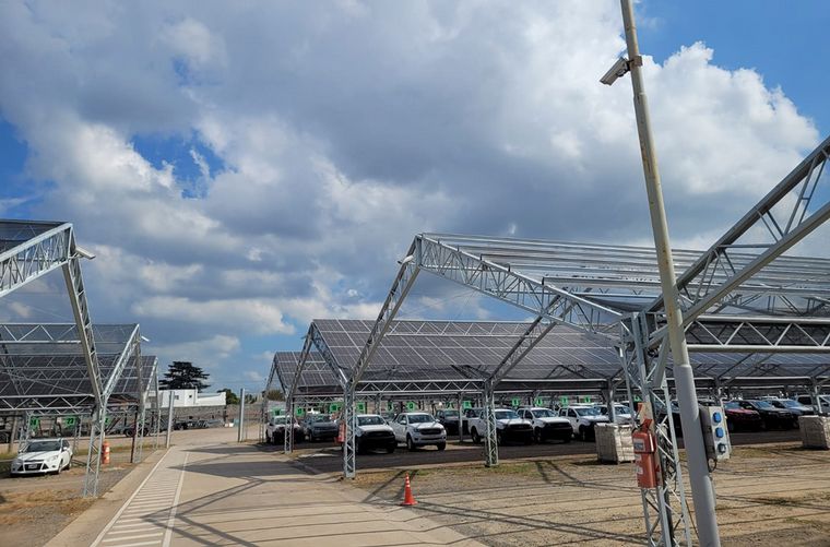 FOTO: Maipú Automotrores construyó el primer parque solar comunitario