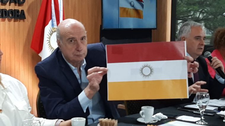 Eligieron la primera bandera de la ciudad de Córdoba