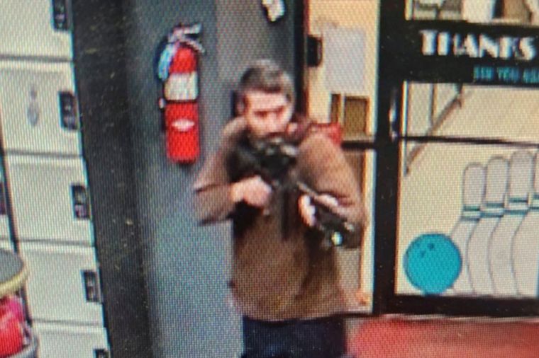 FOTO: El atacante, captado por las cámaras de seguridad