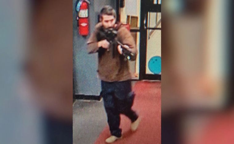 Hallan muerto al sospechoso de ser autor de la masacre en Maine