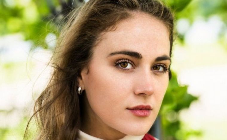 Es actriz, vive en Londres y estará en una serie de época filmada en Córdoba