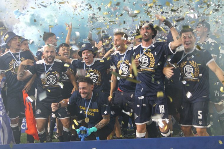 Independiente Rivadavia venció a Brown y ascendió a Primera División. 