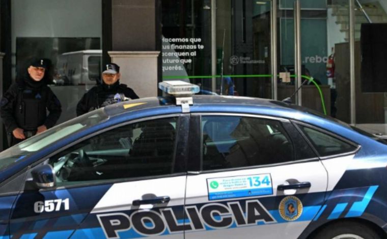 Operativo en CABA: hallan más de US$500 mil en