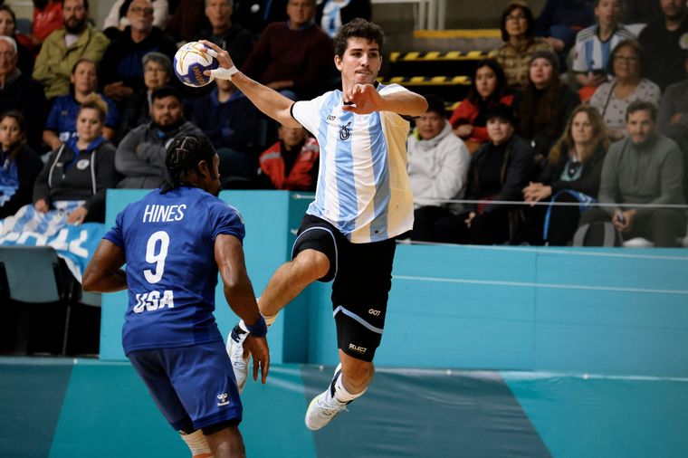 Los Gladiadores debutaron con una victoria ante Estados Unidos.