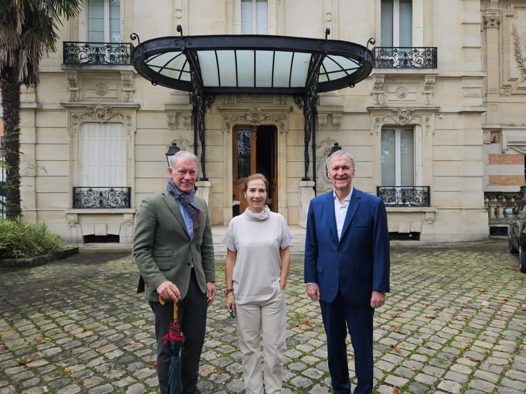 Schiaretti anunció una muestra en Córdoba de Antonio Seguí.