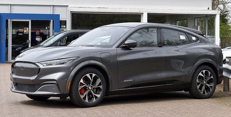 El Mustang Mach-e, el primer auto deportivo eléctrico del país, llega a Córdoba.