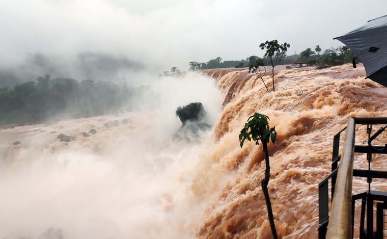 El Parque Nacional Iguazú reabre tras la histórica crecida.
