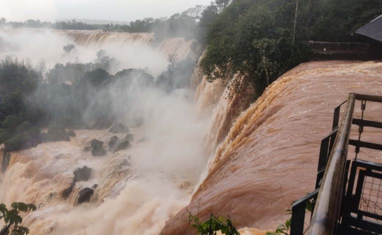 El Parque Nacional Iguazú reabre tras la histórica crecida.