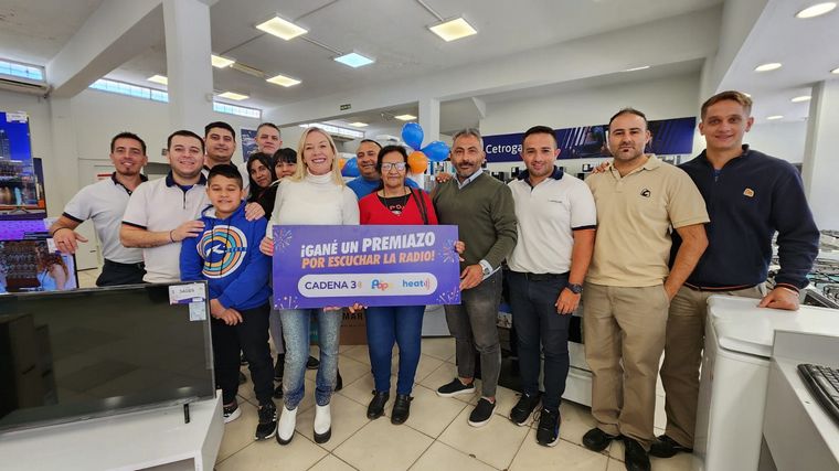 La feliz ganadora del concurso de Cadena 3 y Cetrogar ya tiene su premio