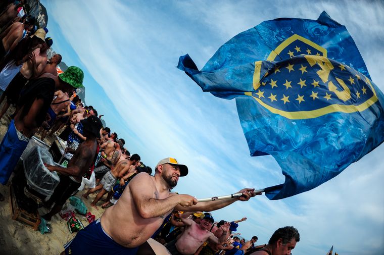El banderazo de Boca en Copacabana