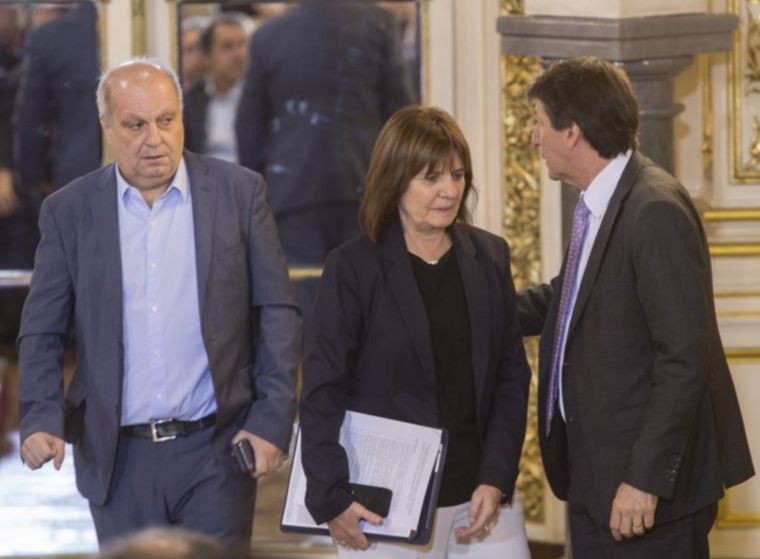 FOTO: El PRO cargó contra Massa: 